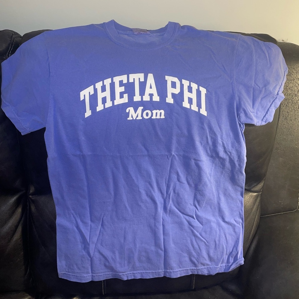 Theta Phi Alpha Mom tee shirt NWT